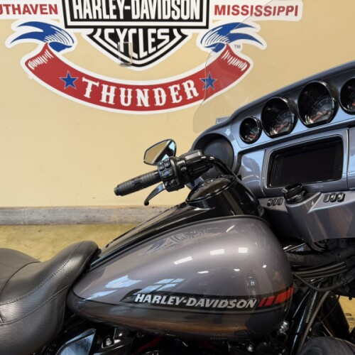 2020 Harley-Davidson® CVO™ Limited Smoky Gray & Stormcloud thumb 3