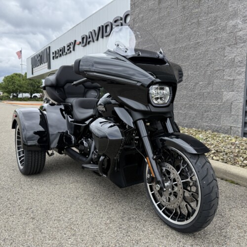 2026 Harley-Davidson® Street Glide 3 Limited FLHLT thumb 1