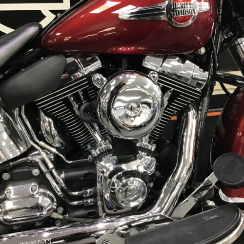 2017 Harley-Davidson® Heritage Softail® Classic Black Quartz thumb 2