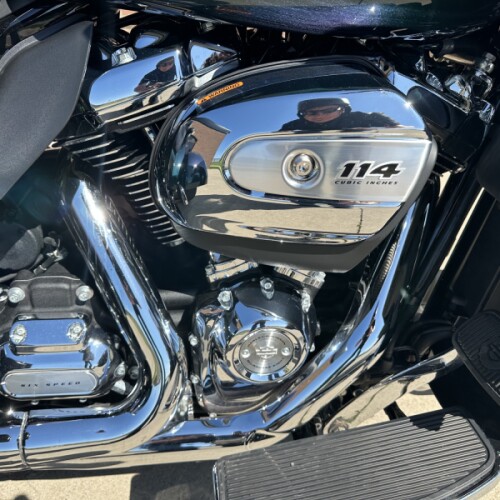 2021 Harley-Davidson Tri Glide Ultra Trike FLHTCUTG thumb 2