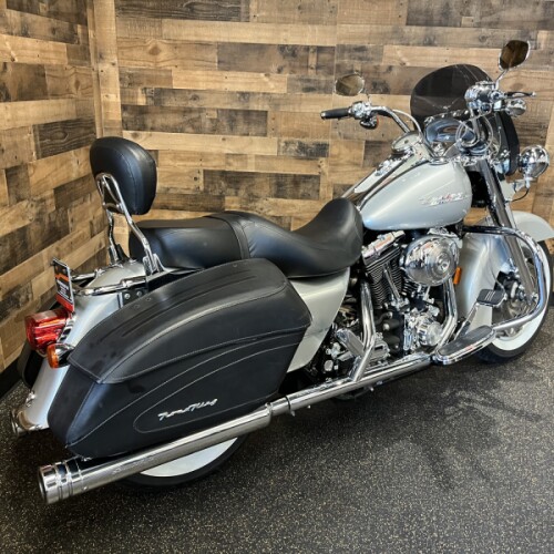 2004 Harley-Davidson® Road King® Custom Brilliant Silver FLHRSI thumb 2