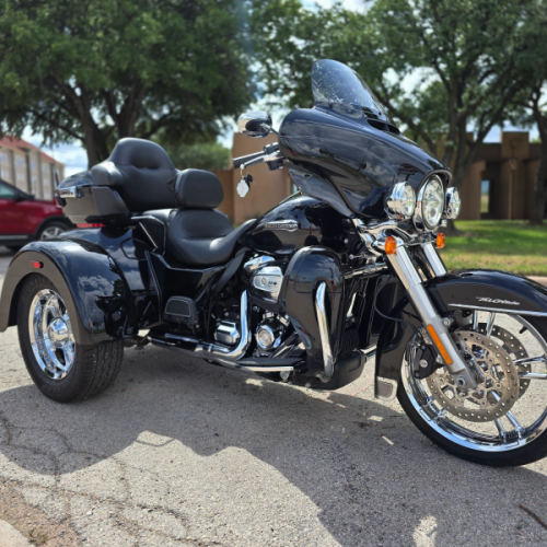 2019 Harley-Davidson® Tri Glide® Ultra thumb 2