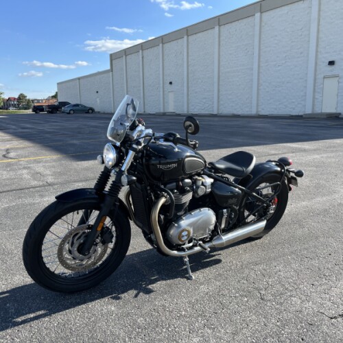 2019 Triumph Bonneville Bobber thumb 2