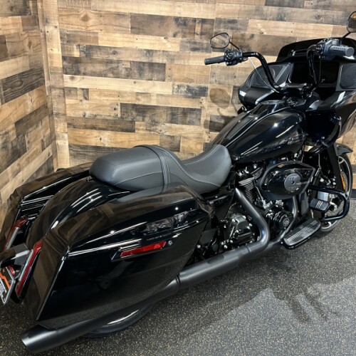 2026 Harley-Davidson® Road Glide® Vivid Black Black Trim FLTRX thumb 2