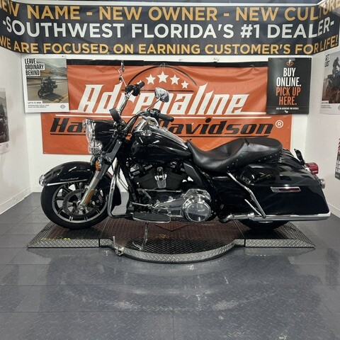 2021 Harley-Davidson® Police Road King® | Pre-Owned Touring Motorcycle thumb 3