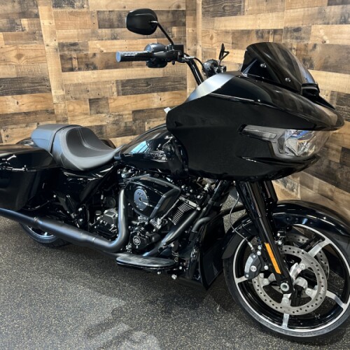 2026 Harley-Davidson® Road Glide® Vivid Black Black Trim FLTRX thumb 3