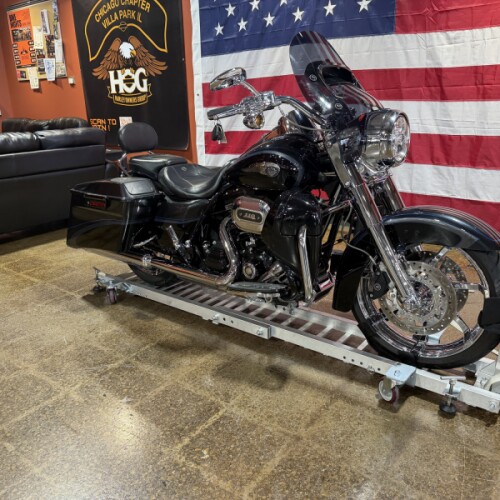 FLHRSE5 2013 CVO™ Road King® thumb 2