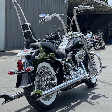 FLSTN 2007 Softail® Deluxe thumb 2