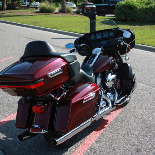 2015 Harley-Davidson® Electra Glide® Ultra Classic® Low FLHTCUL thumb 2