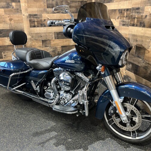 2016 Harley-Davidson® Street Glide® Special Cosmic Blue FLHX thumb 3