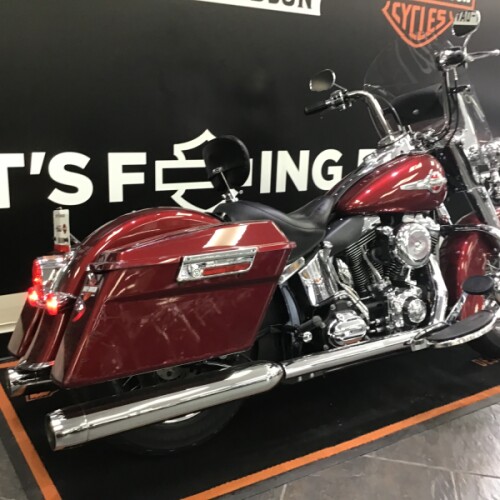 2017 Harley-Davidson® Heritage Softail® Classic Black Quartz thumb 1