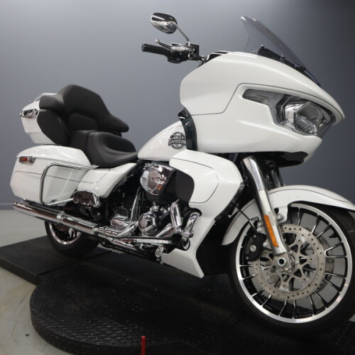 2026 Harley-Davidson® Road Glide Limited FLTRXL thumb 2