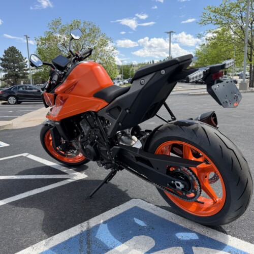 2024 KTM 990 Duke thumb 0