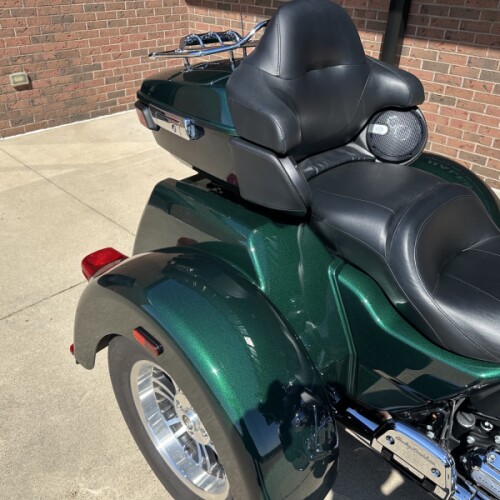 2021 Harley-Davidson Tri Glide Ultra Trike FLHTCUTG thumb 1