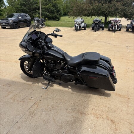 Harley-Davidson® Road Glide® Special 2019 FLTRXS Vivid Black thumb 1