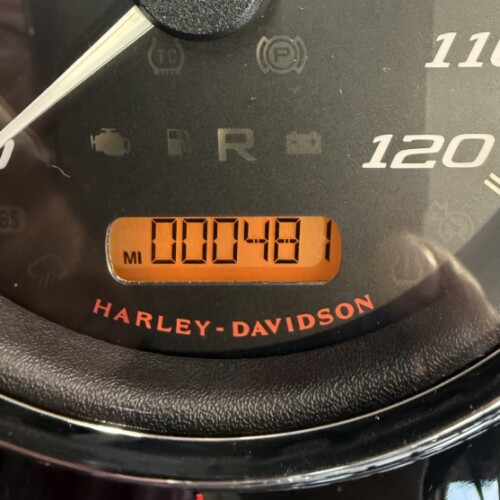 2024 Harley-Davidson® Freewheeler® Vivid Black thumb 1