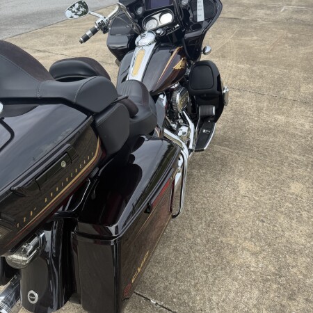 2023 Harley-Davidson® CVO™ Road Glide® LTD Anniversary HRLM RED FD/BLK thumb 3