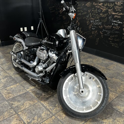 2020 Harley-Davidson® Fat Boy® 114 Vivid Black thumb 2