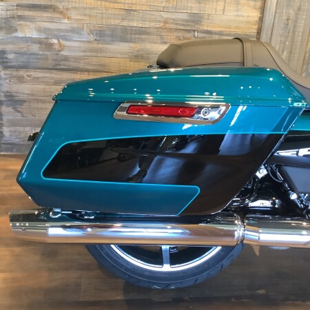 Harley-Davidson® Road Glide® 2026 FLTRX T31-26 Teal Thunder / Vivid Black Black Trim thumb 0