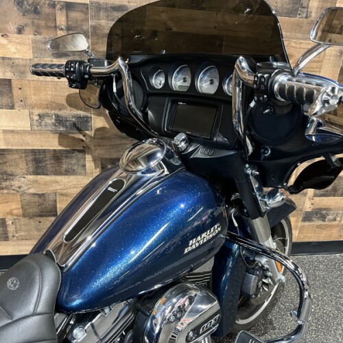 2016 Harley-Davidson® Street Glide® Special Cosmic Blue FLHX thumb 0