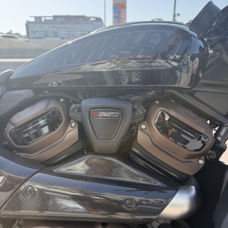 2024 Harley-Davidson® Sportster™ S Vivid Black thumb 3
