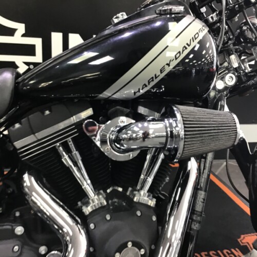 2016 Harley-Davidson® Fat Bob® Vivid Black thumb 2