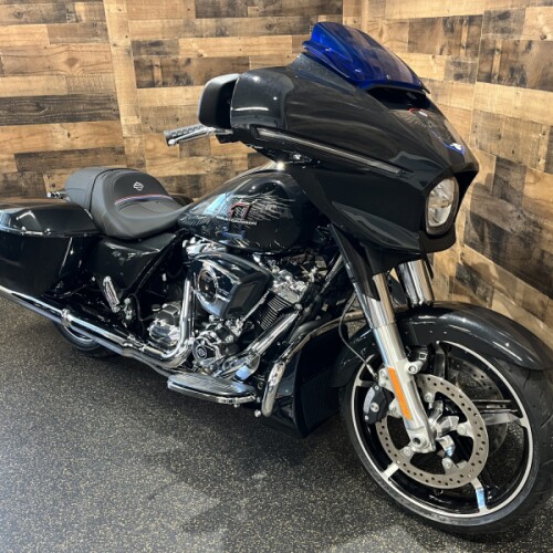 2026 Harley-Davidson® Street Glide® Midnight Ember Chrome Trim FLHX thumb 3