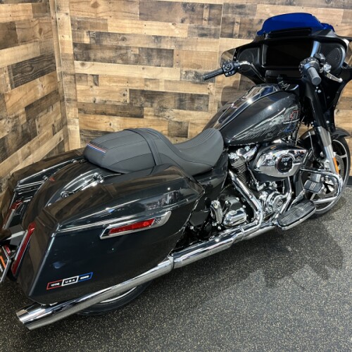 2026 Harley-Davidson® Street Glide® Midnight Ember Chrome Trim FLHX thumb 2