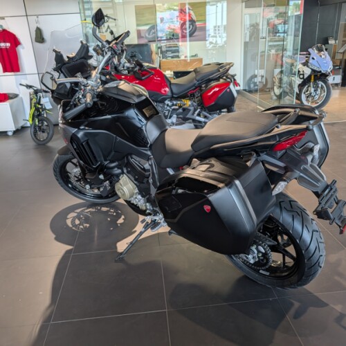 2026 Ducati Multistrada V4 S Thrilling Black thumb 0