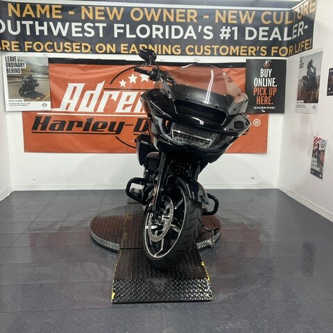 2024 Harley-Davidson® Road Glide® Vivid Black | Pre-Owned Touring Motorcycle thumb 2