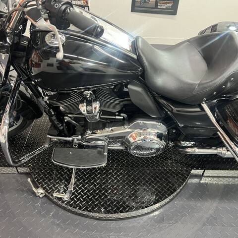 2021 Harley-Davidson® Police Road King® | Pre-Owned Touring Motorcycle thumb 0