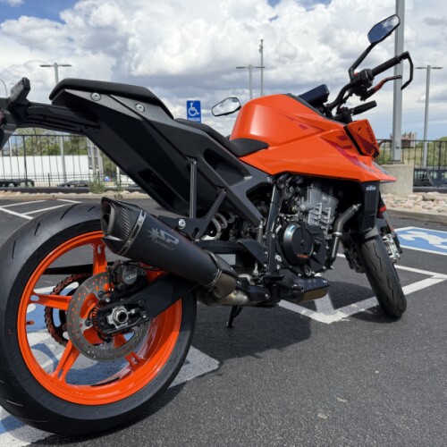 2024 KTM 990 Duke thumb 2