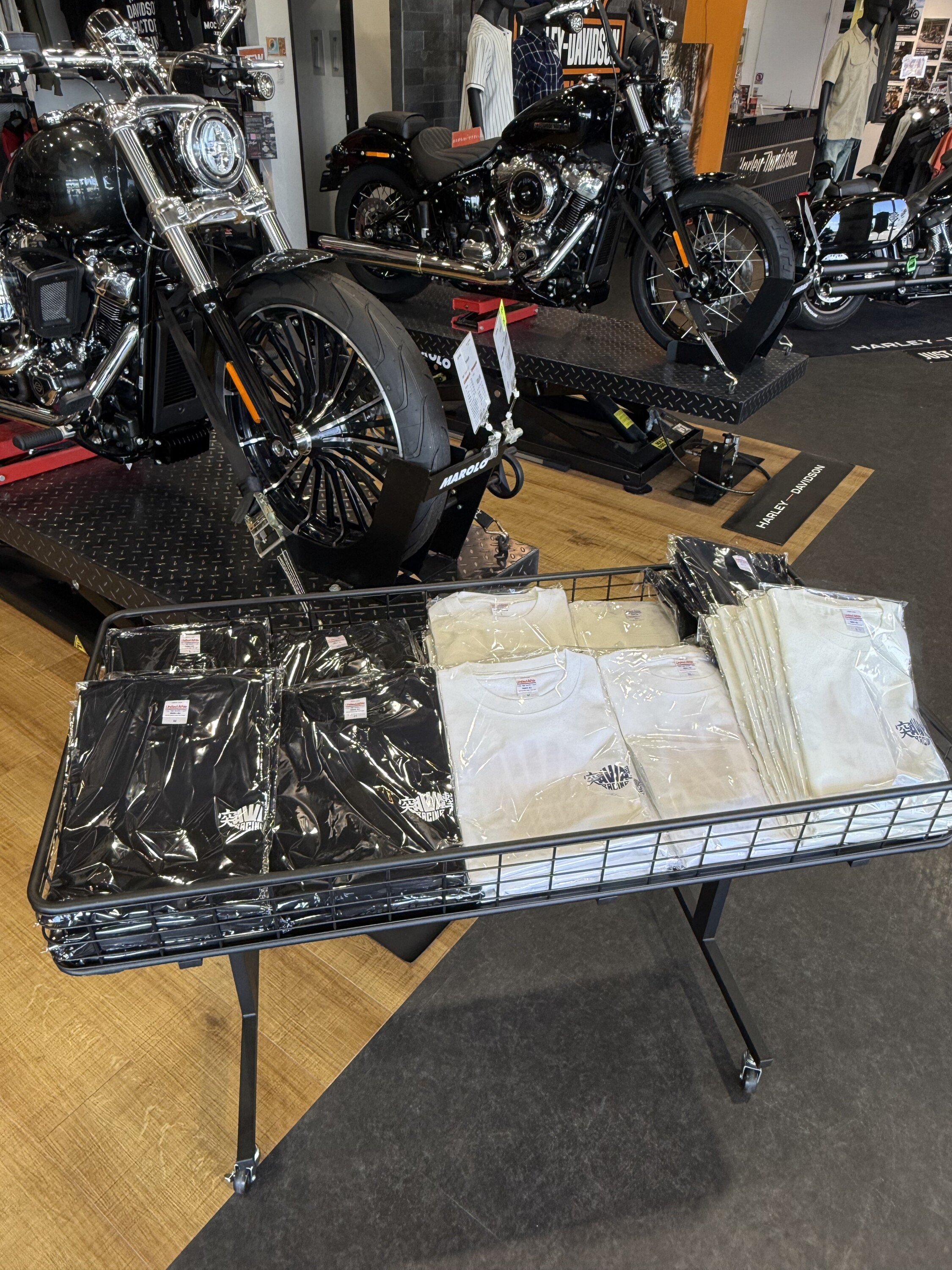 突撃Tシャツ販売開始！21年ぶりに復活！限定100着！ | Harley-Davidson