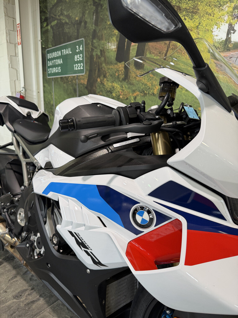 2026 BMW S1000RR No Gimmicks, No Hidden Fees, photo 2