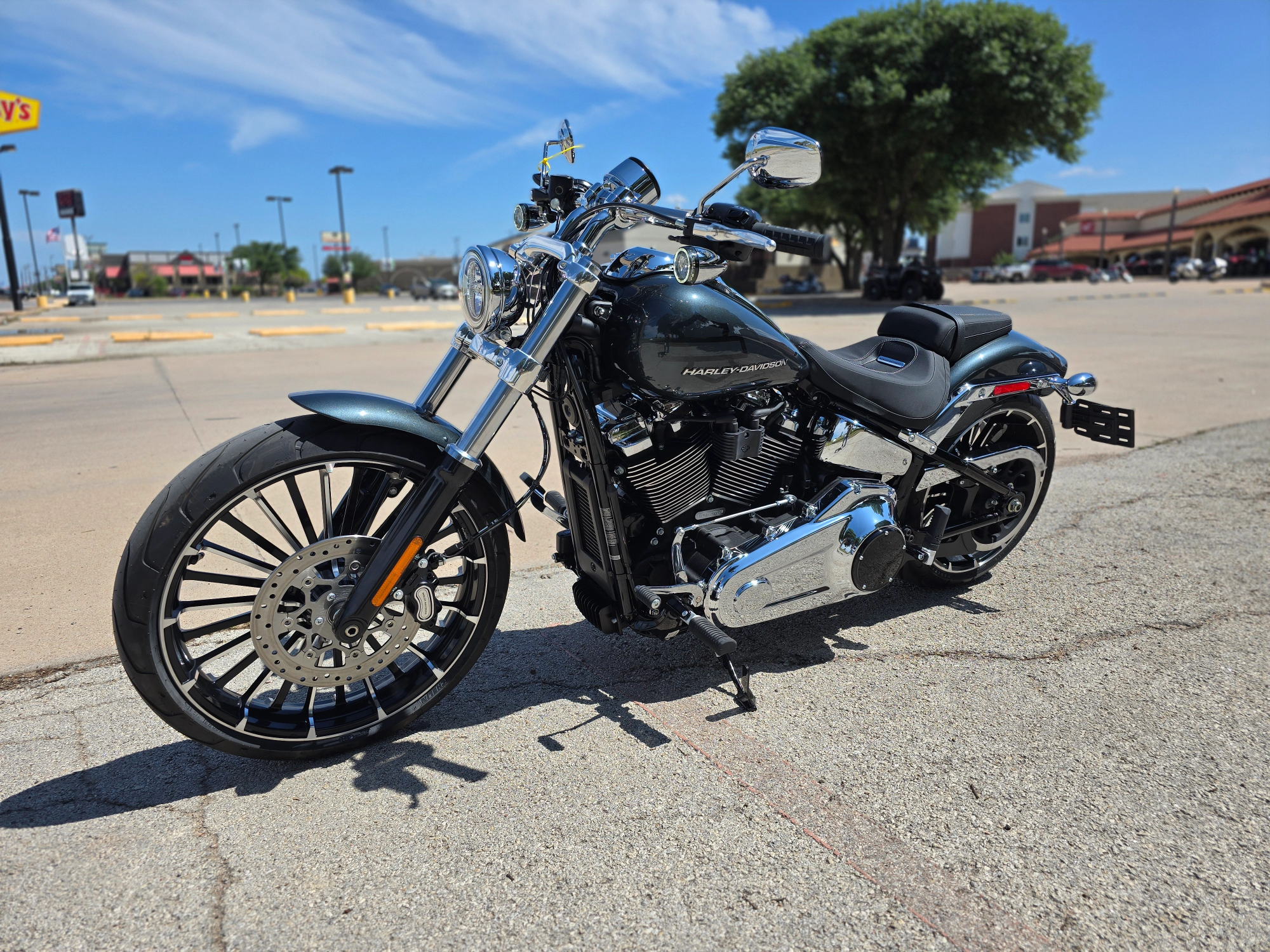 2026 Harley-Davidson® Breakout®