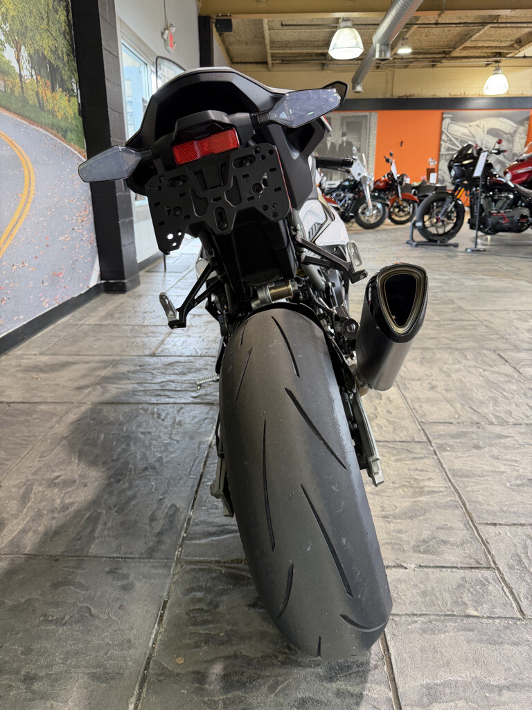 2026 BMW S1000RR No Gimmicks, No Hidden Fees, photo 16