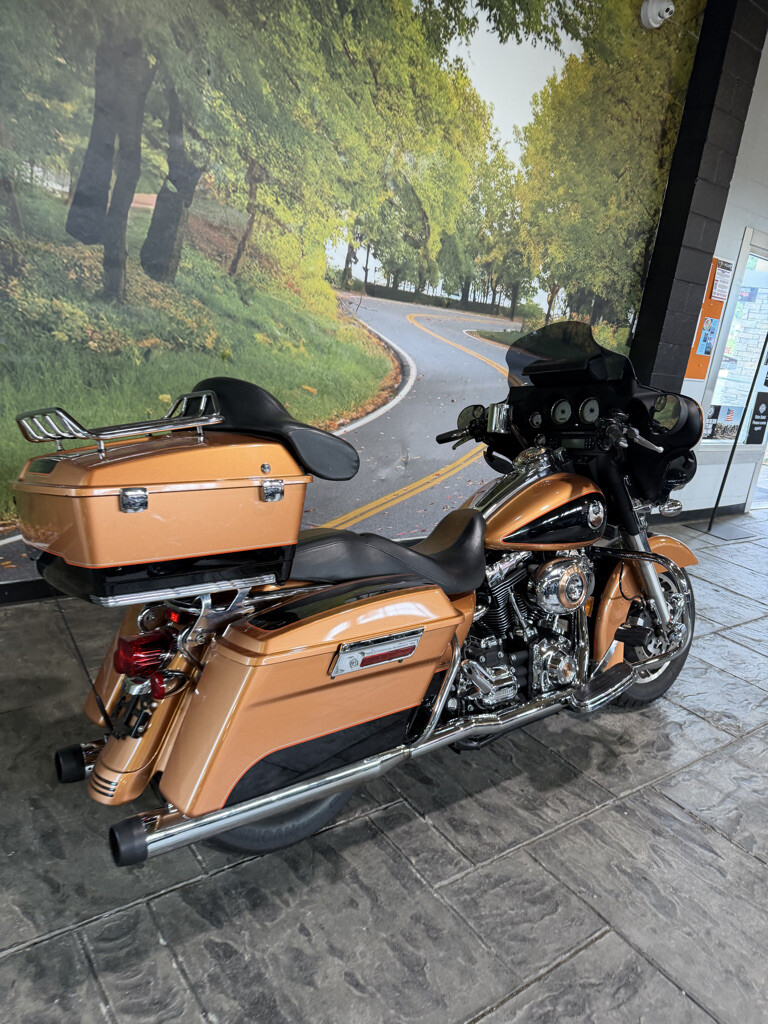 2008 Harley-Davidson® Street Glide® No Gimmick's, No Hidden Fees, photo 24