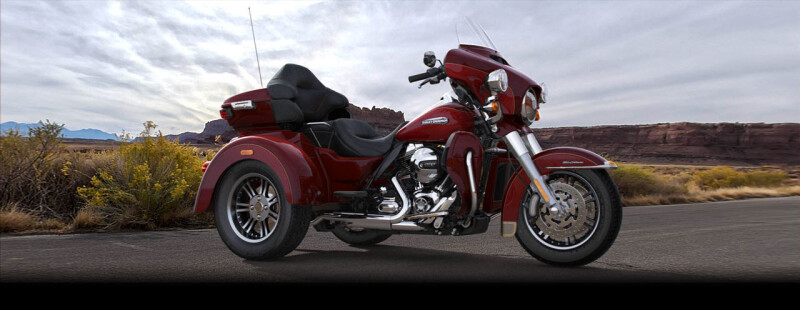 2016 Harley-Davidson® Tri Glide® Ultra Two-Tone Mysterious Red Sunglo/Velocity Red Sunglo