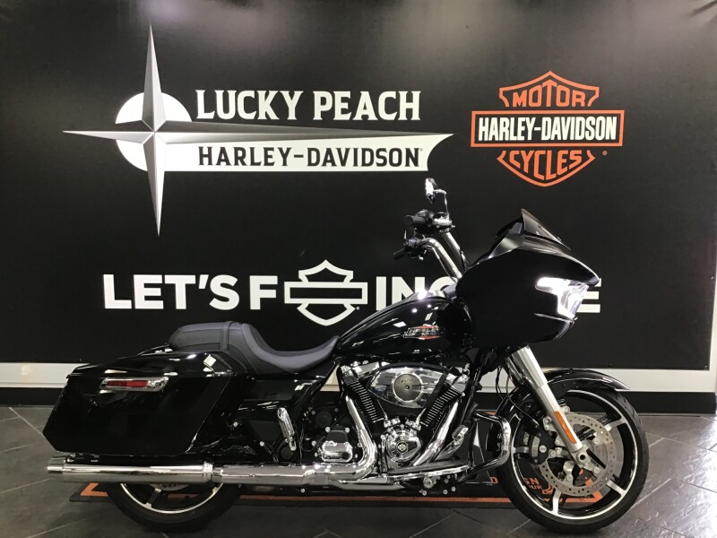 2025 Harley-Davidson® Road Glide® Vivid Black