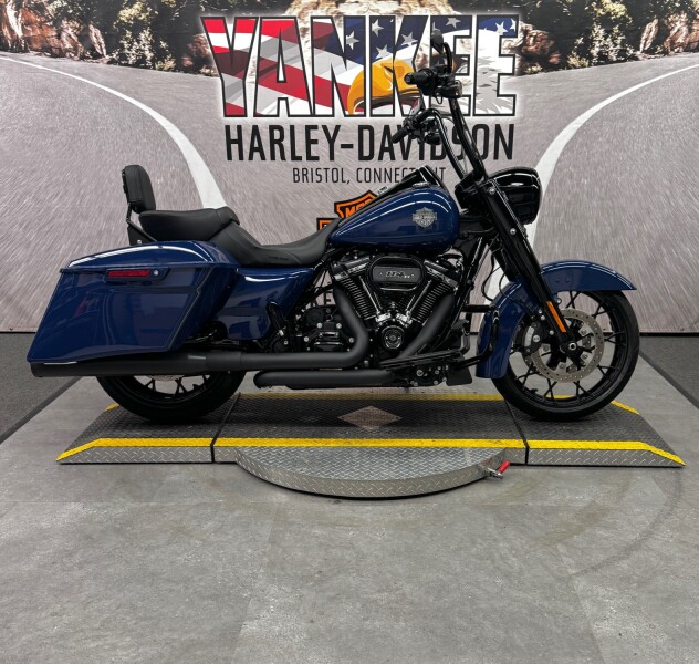 2023 FLHRXS Road King® Special