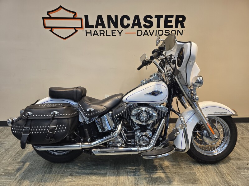 2013 Harley-Davidson® Heritage Softail® Classic White Hot Pearl FLSTC