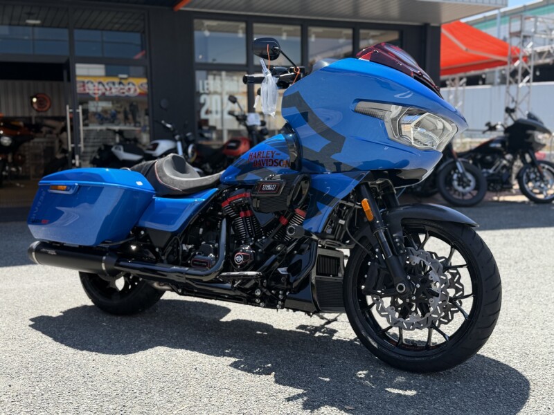 2026 Harley-Davidson® CVO™ Road Glide™ ST Electric Coast