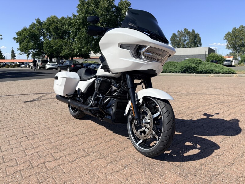 FLTRX 2024 Road Glide®