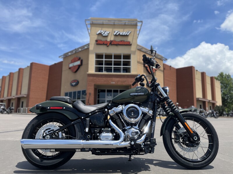 2026 Harley-Davidson® FXBB Street Bob® Olive Steel Metallic 