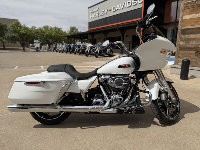 2024 Harley-Davidson® Road Glide® White Onyx Pearl