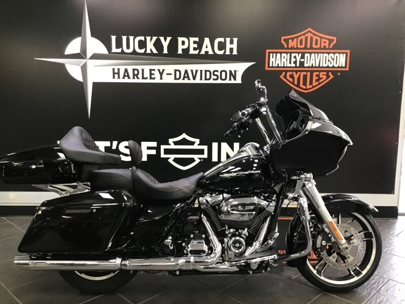 2017 Harley-Davidson® Road Glide® Vivid Black