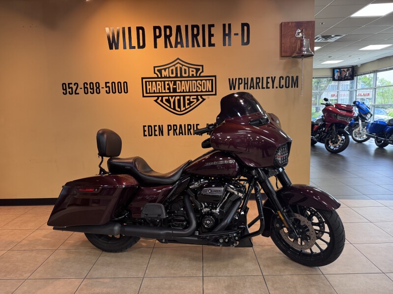 2018 Harley-Davidson® Street Glide® Special Twisted Cherry