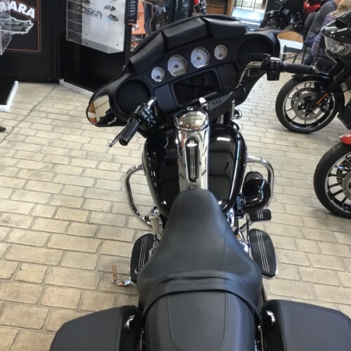 2023 Harley-Davidson® Street Glide® Vivid Black thumb 1