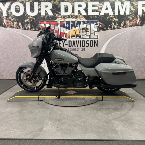 2026 FLHX Street Glide® thumb 0