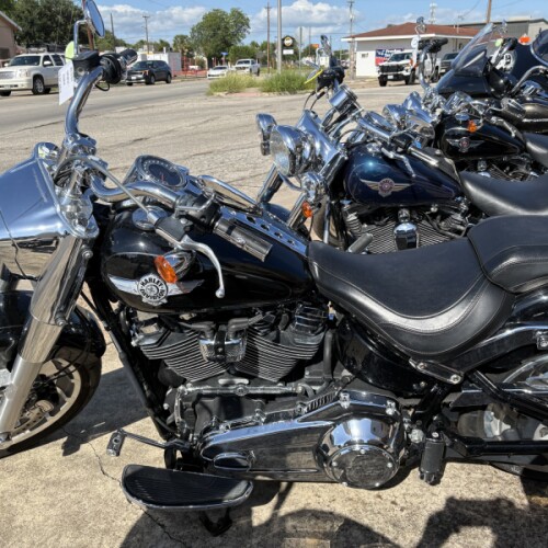 2021 Harley-Davidson® Fat Boy® 114 Vivid Black thumb 3